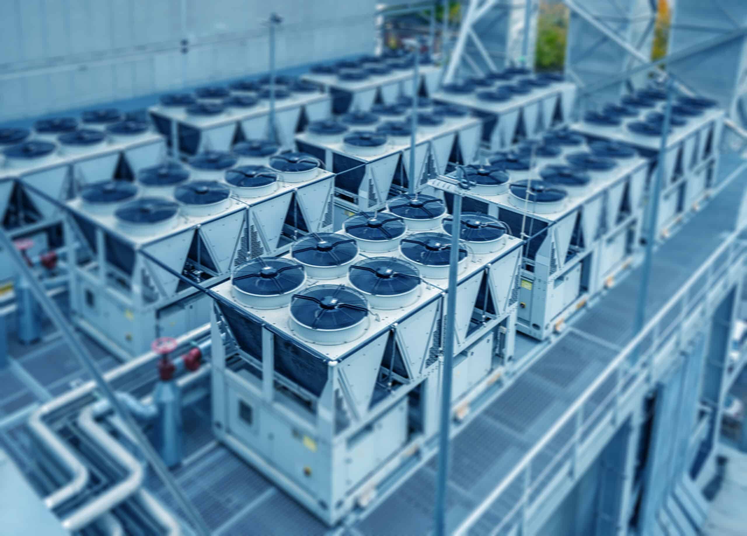 Multuple air cooled water chillers installation